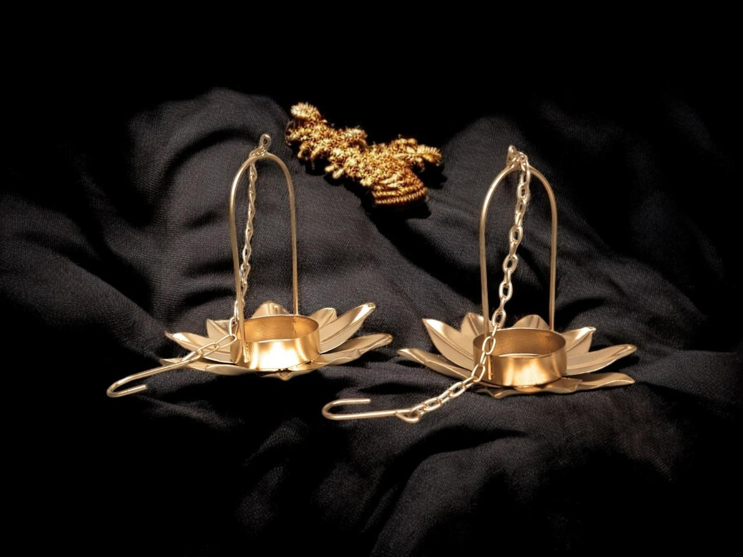 Hanging Baby Lotus 6 pcs Set